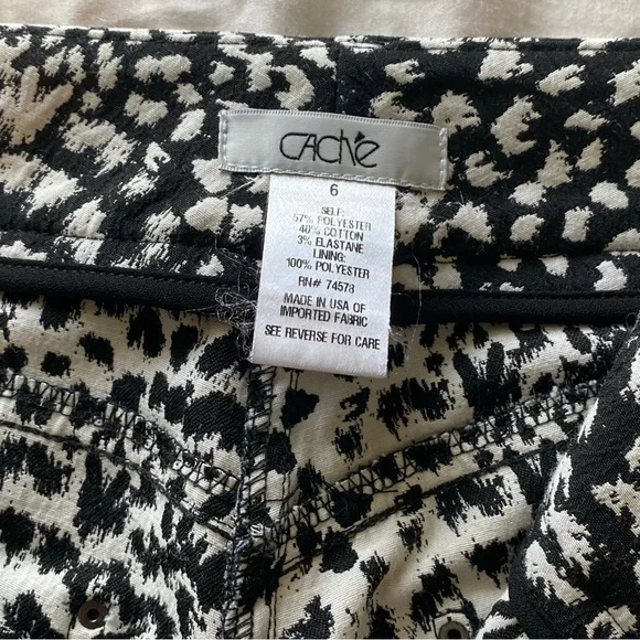 Cache Monochrome Abstract Print Pants - Picture 5 of 5